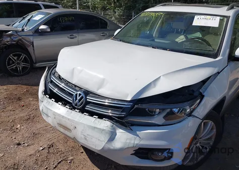 2015 Volkswagen Tiguan Sel из США, поврежденный, VIN WVGAV7AX8FW567004